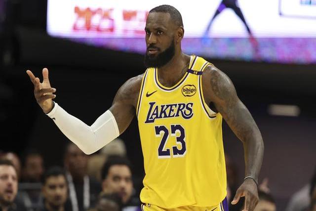 九游游戏盒子下载安装-湖人队惨败后更衣室爆发冲突，主帅回应，不同日期类别手机.的简单介绍